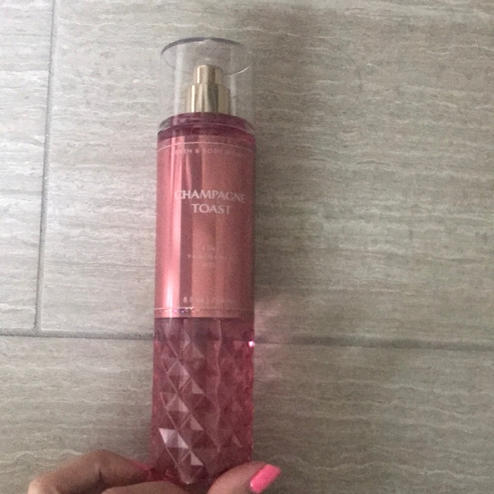 BATH AND BODY WORKS mist